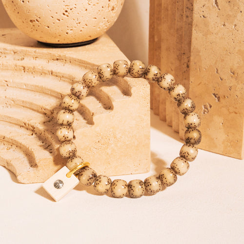 Classic Cuts – Clean White Belt Tag Stelluna Bracelet