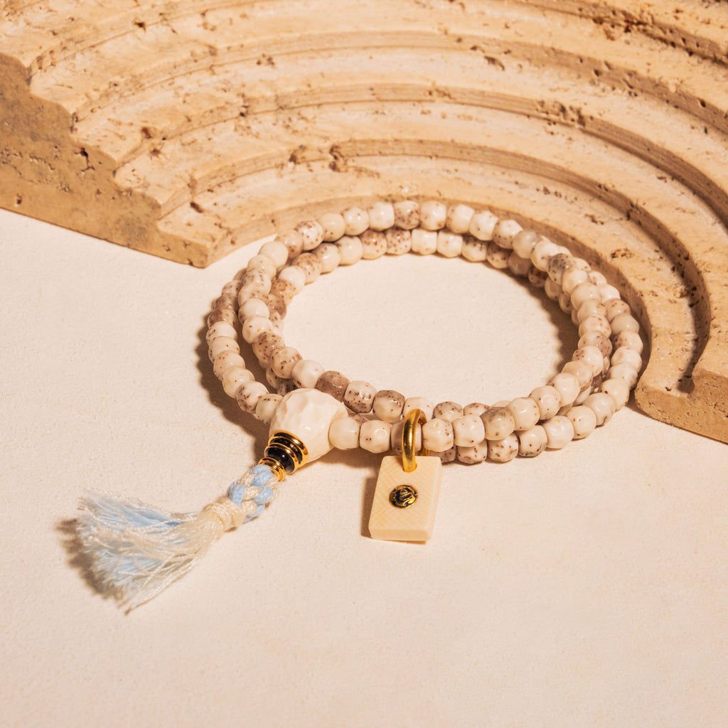 Formless Cuts - Pure White Mammoth Ivory Stelluna Necklace