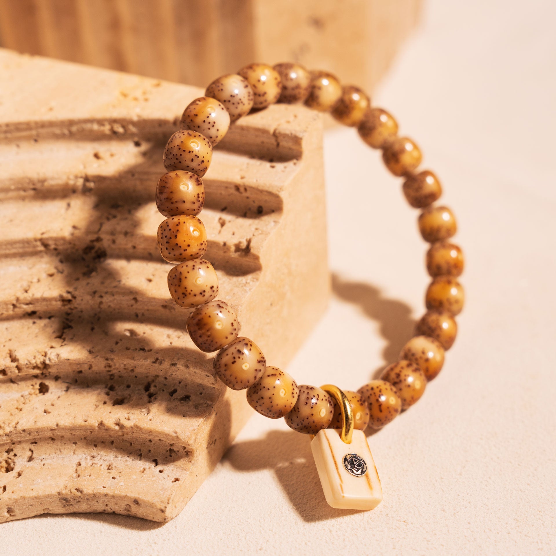 Classic Cuts – Fiery Sunset Bold Red Stelluna Bracelet