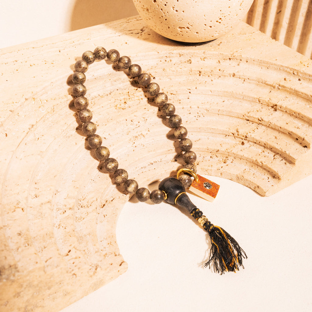 Round Cuts - Mysterious Black Warrior Stelluna Bracelet